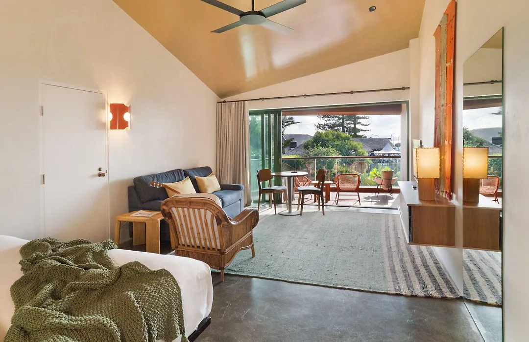 Beach Hotel Resort-1