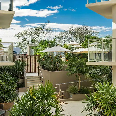 Bayview Beachfront Apartments, In Town Right On The Beach-2